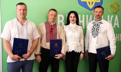 АТ «Вінницяобленерго» – personal account, transmit meter readings, call center 0 (800) 217-217 Роботу енергетиків Вінниччини відзначили у Верховна Рада України_0