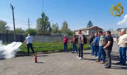 АТ «Вінницяобленерго» – personal account, transmit meter readings, call center 0 (800) 217-217 Безпека працівників — надійність для споживачів! _0