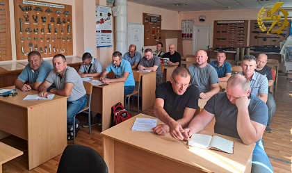 АТ «Вінницяобленерго» – personal account, transmit meter readings, call center 0 (800) 217-217 Електромонтери АТ «ВІННИЦЯОБЛЕНЕРГО» вдосконалюють професійні навички_0