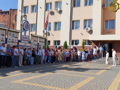 АТ «Вінницяобленерго» – особистий кабінет, передати покази лічильника, кол-центр 0 (800) 30-95-95 Дві війни – один біль, одна незламність_0